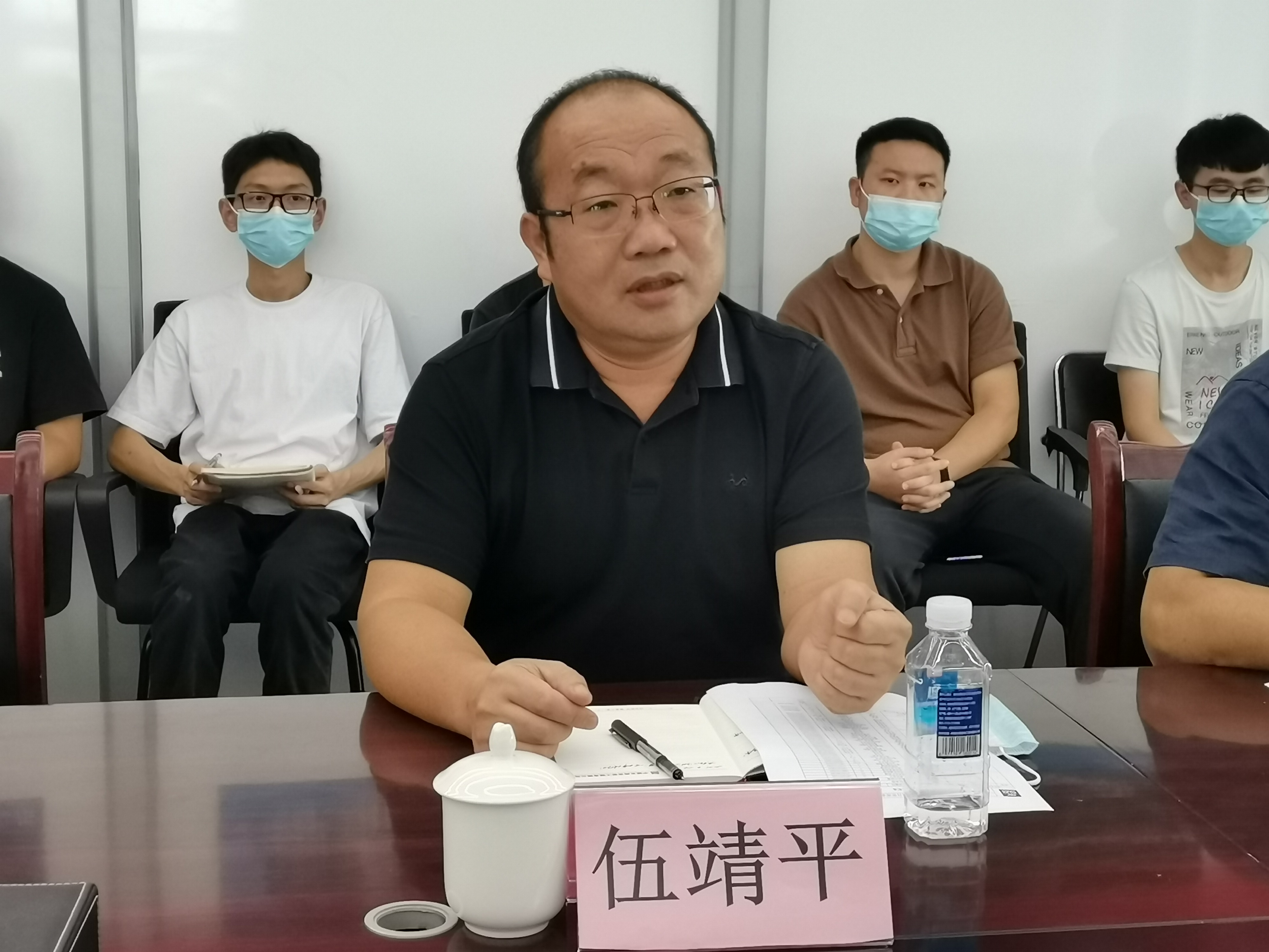 伍靖平赴成都天府汇项目开展“送清凉”暨“工会主席接待日”活动